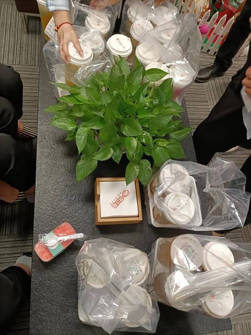 胃口福祝全體員工和加盟商圣誕快樂(lè )