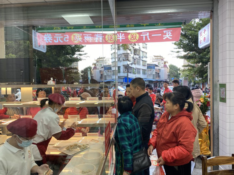 想開(kāi)餃子云吞店是加盟好還是自己創(chuàng  )立品牌好？